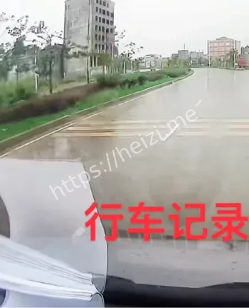 广西贵港皮卡车事故